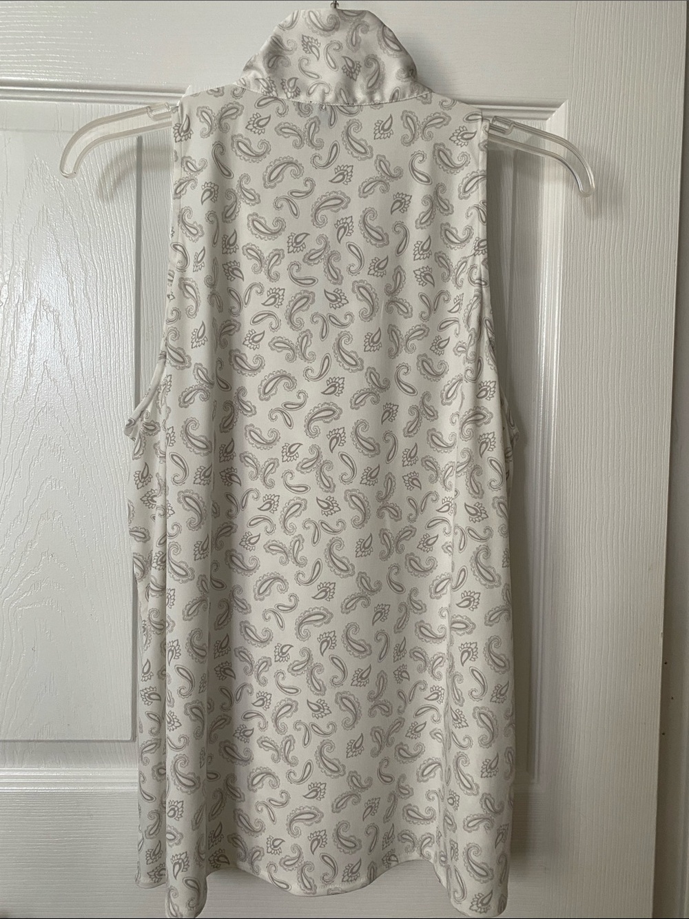 Ann Taylor Sleeveless Paisley Satin Tie-Neck Camisole - White & Gray - Picture 4 of 7
